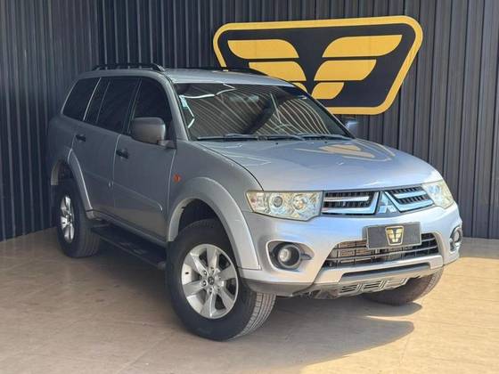 MITSUBISHI PAJERO 3.2 4X4 16V TURBO INTERCOOLER DIESEL 4P AUTOMÁTICO MITSUBISHI PAJERO 3.2 4X4 16V TURBO INTERCOOLER DIESEL 4P AUTOMÁTICO